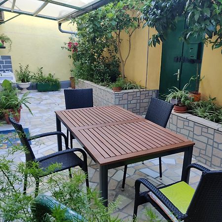 Apartman Jadranka Veli Losinj Exterior photo